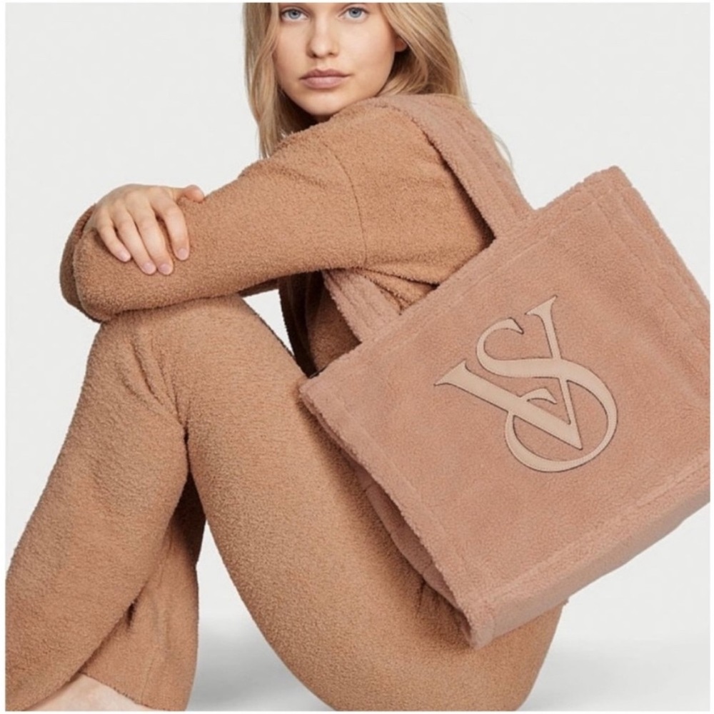NEW Victoria Secret Shearling Tote Bag
